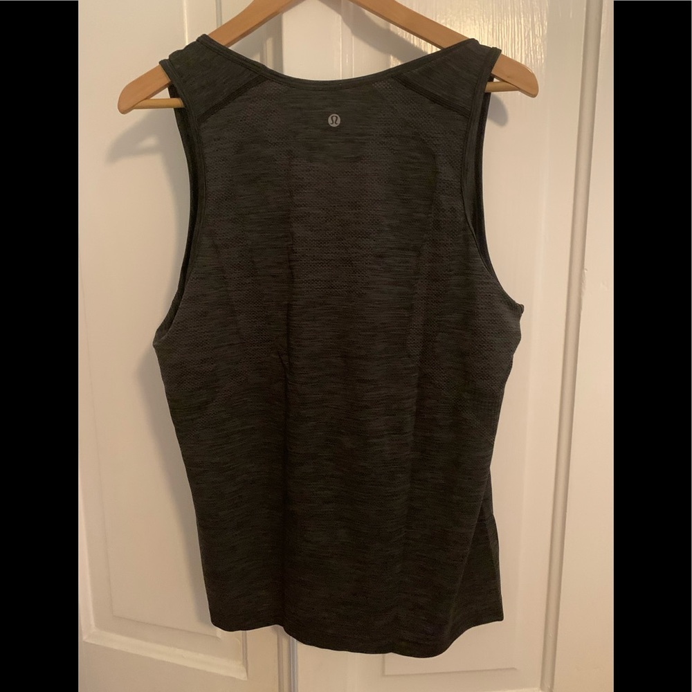 Men’s large lululemon tank